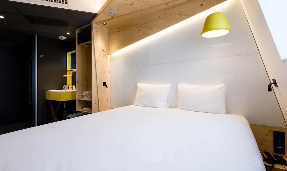 Urban Bivouac Hotel Paris 3*,